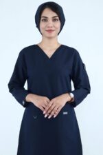 اسکراب پزشکی زنانه مدل الگانت رنگ سرمه‌ای