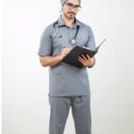 اسکراب پزشکی یونیسکس مدل لرد رنگ طوسی فاحا اسکرابز با پارچه کتان کش