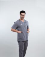 اسکراب پزشکی یونیسکس مدل لوتوس رنگ طوسی با 10 جیب و یقه هفت